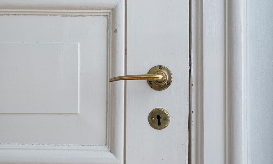 comment isoler phoniquement sa porte d'entrée - Aluminium, Métal